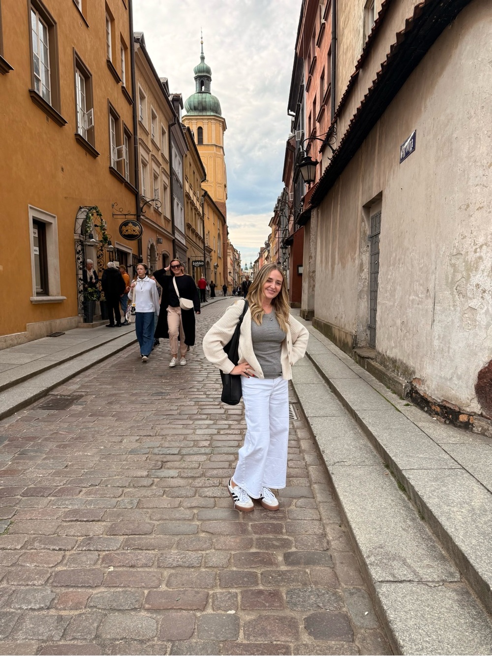Meet your Posher, Jessica - Picture 5 of 5
